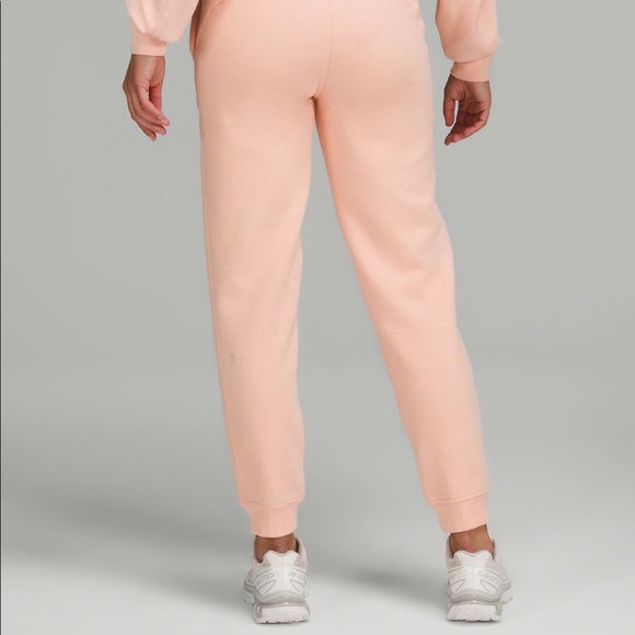 lululemon athletica Pants - Lululemon Scuba High-Rise Jogger size 2